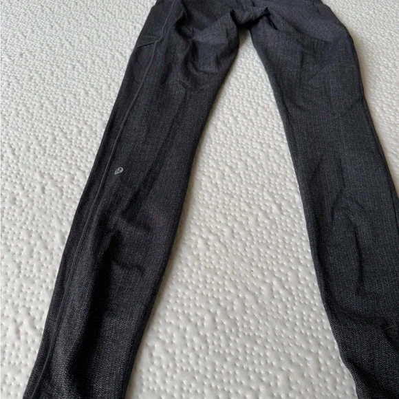 RARE Lululemon Herringbone Women's Gray Leggings with pockets ✨ - Picture 7 of 8